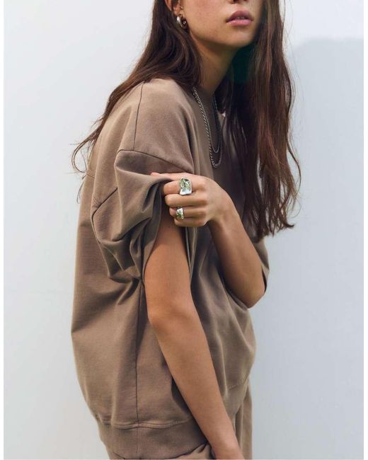 Felpa Color Cioccolato A Maniche Corte di Pull&Bear in Brown