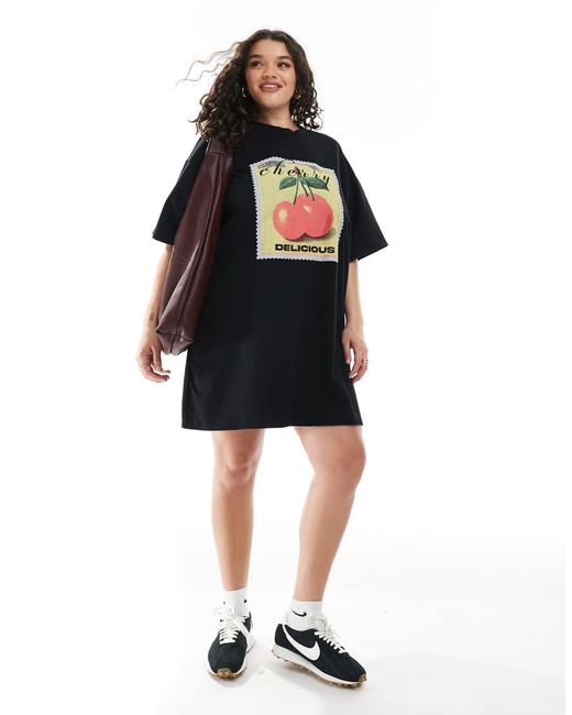 Vestido Corto Estilo Camiseta Extragrande Con Estampado Gráfico De Asos Design Curve ASOS de color Black