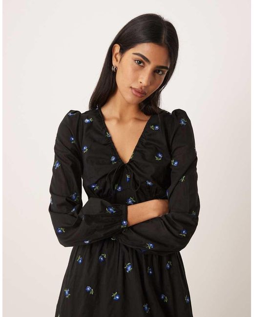 Nobody's Child Black Alysia Embroidered V-neck Midi Dress