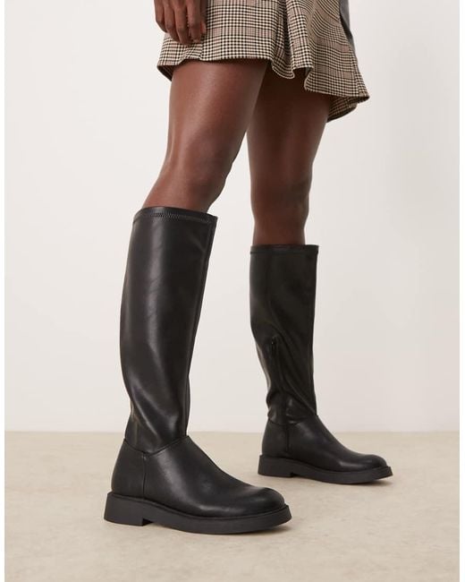Botas Negras Elásticas De Estilo Ecuestre De Poliuretano De New Look de color Natural