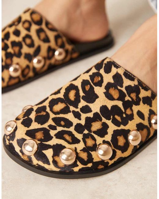 Mules Planas De Cuero Con Estampado De Efecto Piel De Poni Motion De ASOS de color Natural