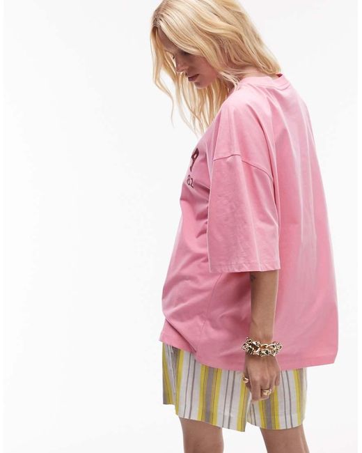 Camiseta Extragrande Con Estampado Gráfico "Paloma" De Punto Liso De TOPSHOP de color Pink