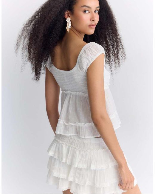 Stradivarius White Ruffled Crinkle Skort