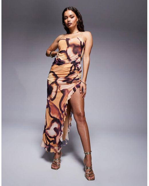 Asos design petite - robe longue en tulle imprimé fleuri abstrait avec bretelles noires contrastantes et volants - jaune ASOS en coloris Multicolor