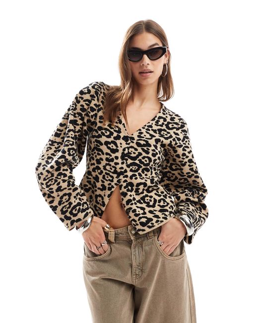 ASOS Metallic – strukturierte strickjacke mit v-ausschnitt und leopardenmuster