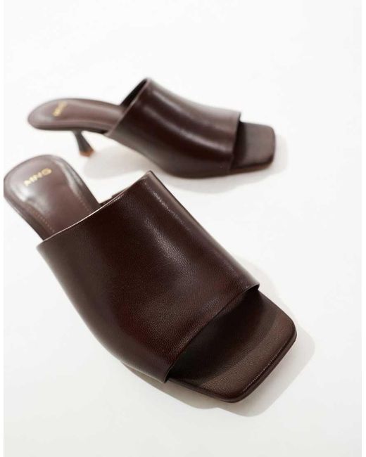Sabot Scuro Con Punta Squadrata di Mango in Natural