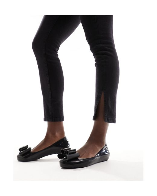 Zapatos s planos clásicos con detalle Zaxy de color Black
