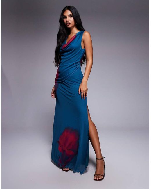Vestito Lungo A Strati Morbido Con Scollo Ad Anello Verde E Rosso Con Stampa A Fiori di ASOS in Blue