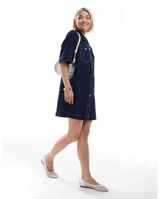 Vestido Vaquero Extragrande De Manga Corta Con Lavado Azul Oscuro Y Botones Delanteros De Vero Moda de color Blue