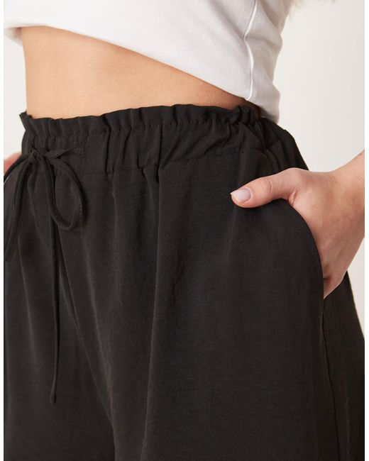 Vila Natural – locker geschnittene shorts