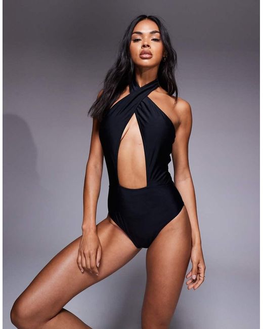 Essentials di South Beach in Black