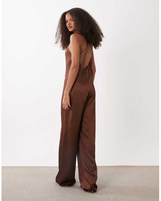 Capsule di Mango in Brown