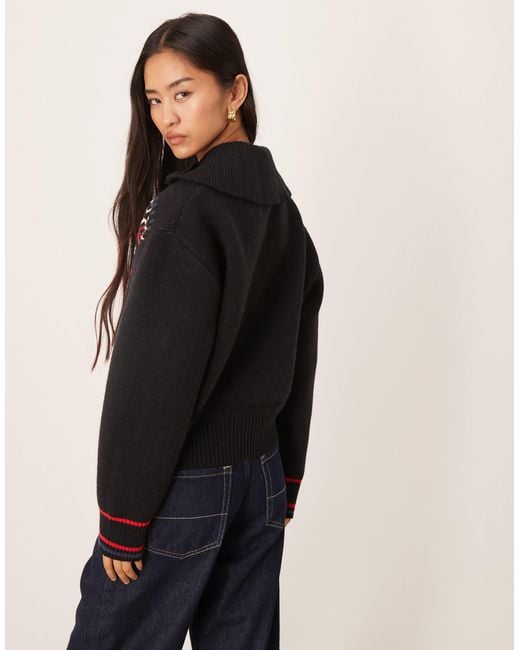 ASOS Red – norwegerpullover mit ski-slogan und kurzem reißverschluss