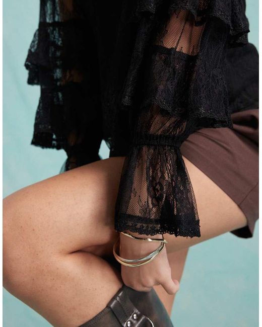 Miss Selfridge Top Met Kant En Ruches in het Black