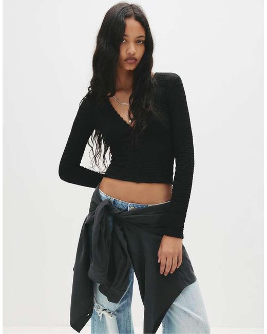 T-Shirt A Maniche Lunghe Nera di Pull&Bear in Black