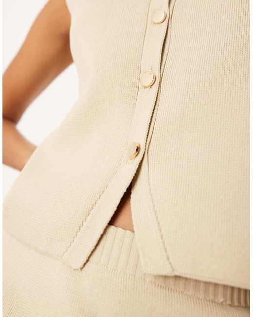 Gilet Strutturato Color Pietra Con Bottoni Dorati di ASOS in Natural
