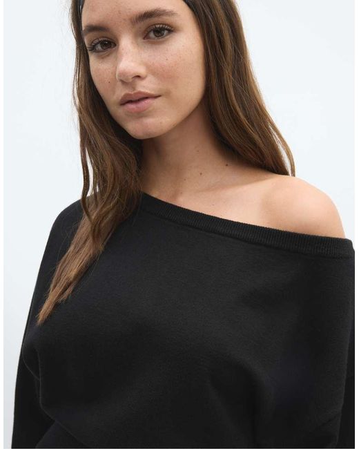 Stradivarius Black Asymmetric Ribbed Hem Knit Sweater