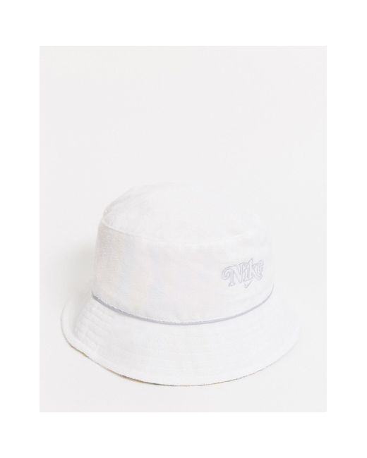 Nike Reversible Toweling Bucket Hat in White | Lyst