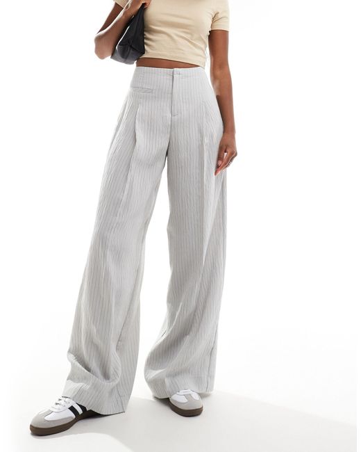 Pantalon ample habillé à taille haute et rayures - clair Bershka en coloris Gray