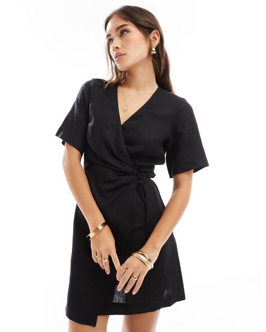 Robe courte cache-cœur en lin & Other Stories en coloris Black