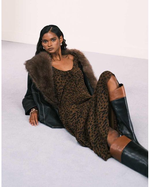 Vestito Lungo A Maniche Lunghe Con Allacciature di Mango in Brown