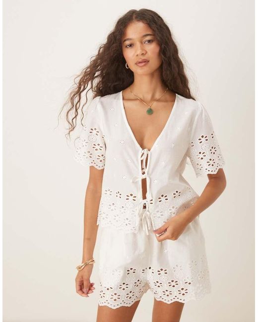 Iisla & Bird Natural Broderie Beach Short Co-ord