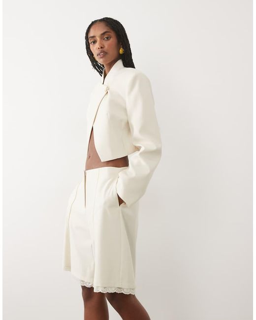 Miss Selfridge Natural Tailored Bermuda Short With Lace Trim