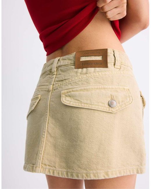 Skort Cargo di Stradivarius in Red