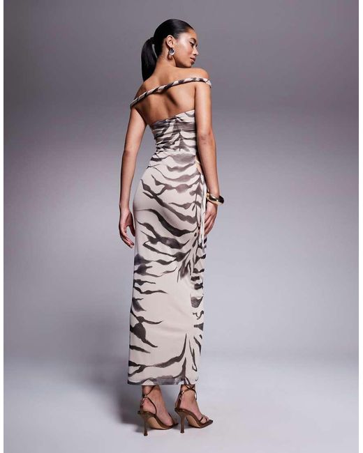 ASOS Maxi-Jurk Van Mesh Met Bardot Halslijn, Gedraaide Bandjes En Vervaagde Zebraprint in het Multicolor