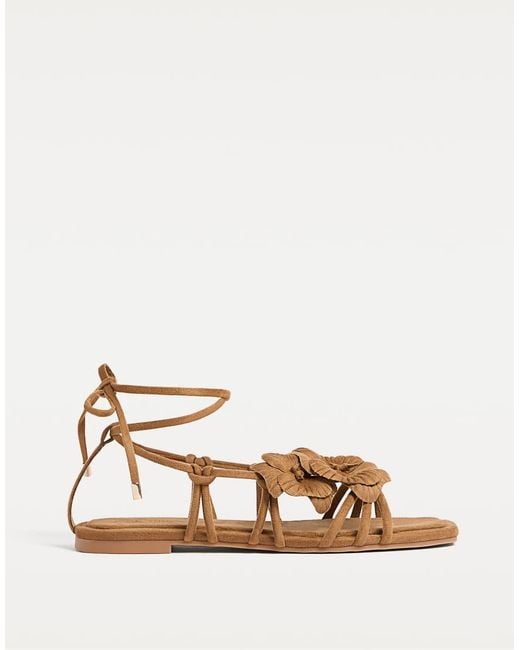 Stradivarius Natural Flat Floral Sandals