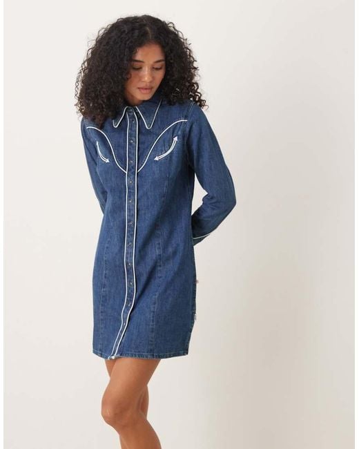 Vestito Camicia Di Jeans Stile Western Medio Con Profili A Contrasto di Wrangler in Blue