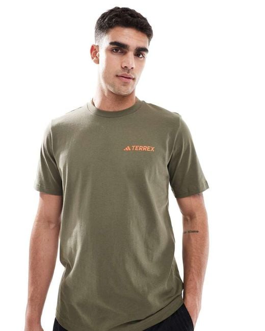 Camiseta Verde Oliva Con Logo En El Pecho Terrex De Adidas Outdoor Adidas Originals de hombre de color Green