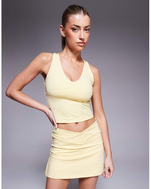 Top Pallido Con Reggiseno Interno, Scollo A V E Dorso A Vogatore di 4505 in Gray