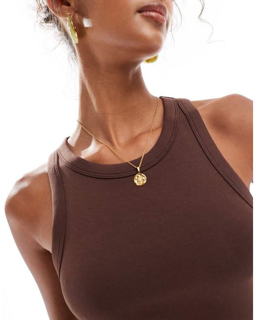 Canotta Con Scollo A Vogatore di Stradivarius in Brown
