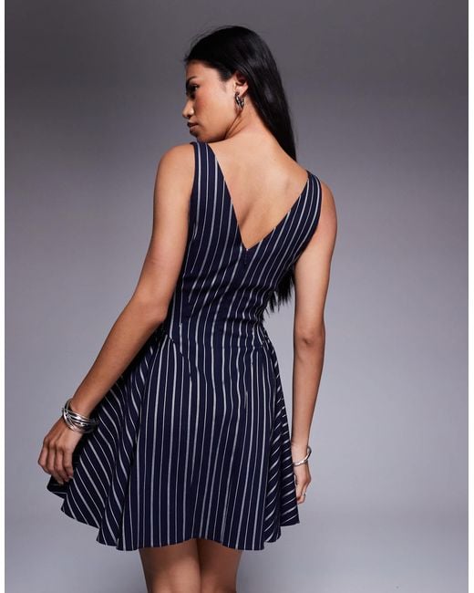 ASOS Blue – strukturiertes, schwingendes minikleid aus bengaline
