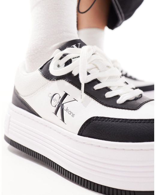 Bold - sneakers flatform bianche e nere di Calvin Klein in White