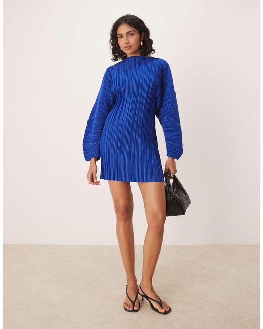 Robe courte et plissée avec taille surpiquée et longues manches cocon - cobalt ASOS en coloris Blue