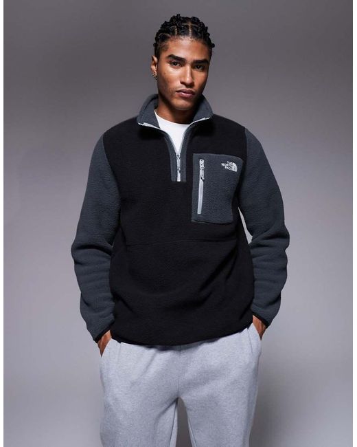 The North Face Gray Yumiori 1/4 Zip Colourblock Fleece for men
