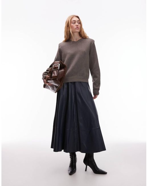 Pull à col v montant en maille avec épaulettes ASOS en coloris Gray