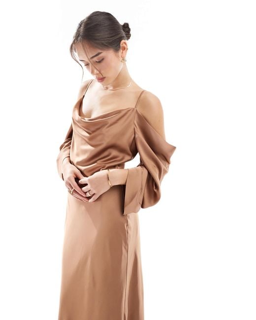TFNC London Brown – bridesmaid – schulterfreies maxikleid