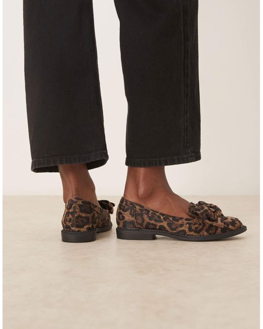 ASOS Brown – memphis – flache schuhe mit zierschleife und leopardenmuster