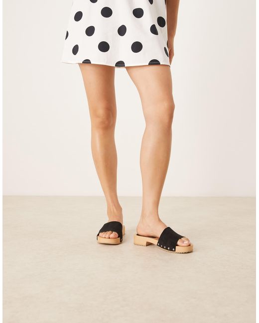 ASOS Natural – favourite – mules-clogs aus wildlederimitat
