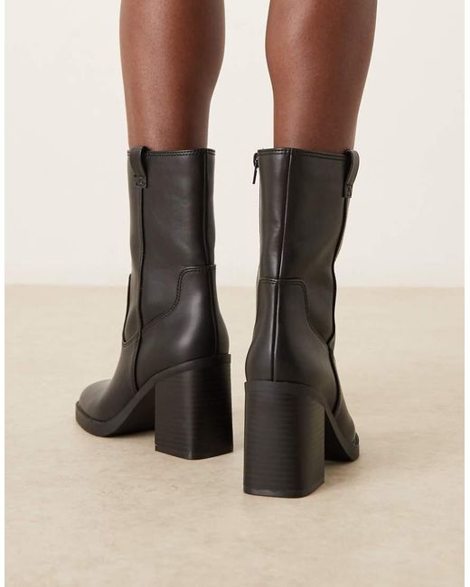 Ruby di ASOS in Black