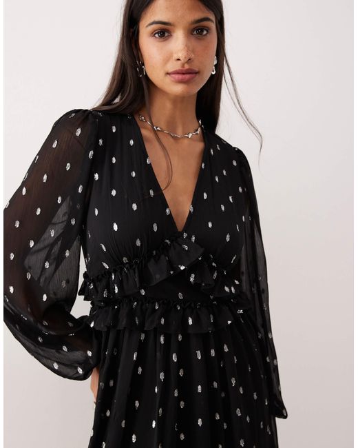 Robe courte à col v - et argent métallisé Vila en coloris Black