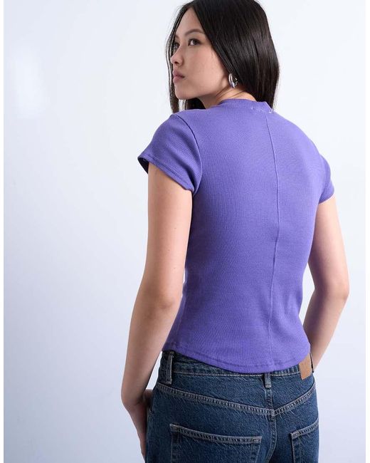 T-Shirt Aderente A Coste Con Fondo Arrotondato di TOPSHOP in Purple