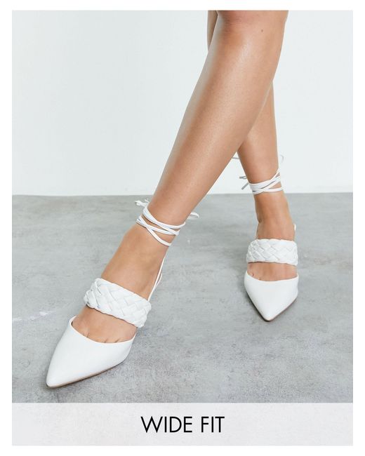 Shani - scarpe con tacco medio bianche allacciate alla caviglia con design intrecciato a pianta larga di ASOS in White