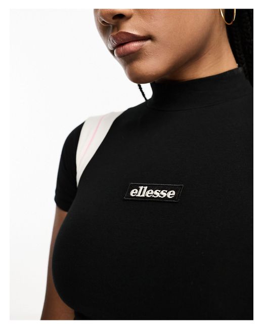 Mart - t-shirt nera corta accollata di Ellesse in Black