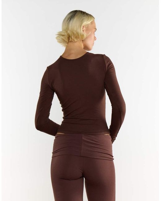 agon® Brown Crew Neck Long Sleeve Top