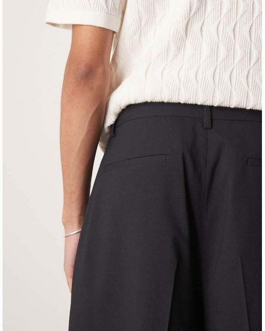 Pantalones Cortos De Vestir Negros Extragrandes De Estilo Bermudas Con Pinzas Dobles De ASOS de hombre de color White