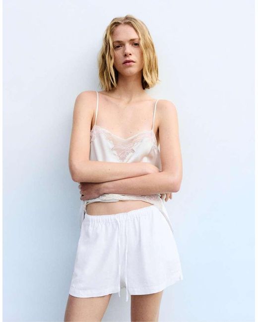 Pantaloncini di Pull&Bear in White
